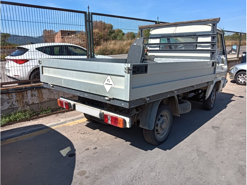 nissan trade furgoneta del año 1990