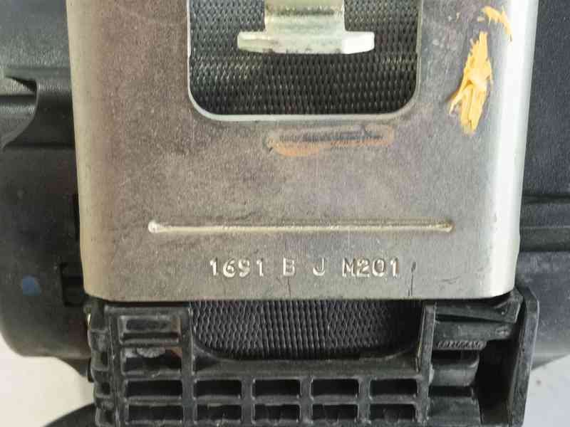 Recambio de cinturon seguridad trasero izquierdo para peugeot 208 i (ca_, cc_) 1.6 hdi referencia OEM IAM   