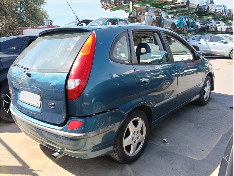 nissan almera tino (v10) del año 2001