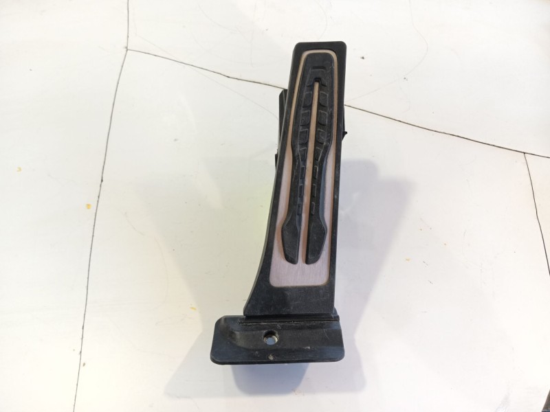 Recambio de pedal acelerador para bmw 1 (f40) 118 d referencia OEM IAM   