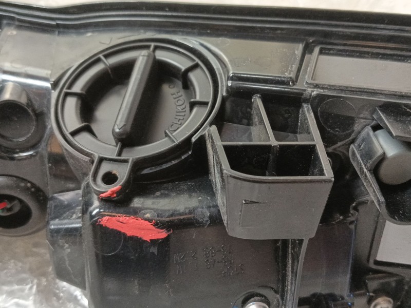 Recambio de piloto trasero central para lexus nx ii (_a2_, _h2_) 450h+ e-four (aazh26) referencia OEM IAM 8158078090 A4W010000 