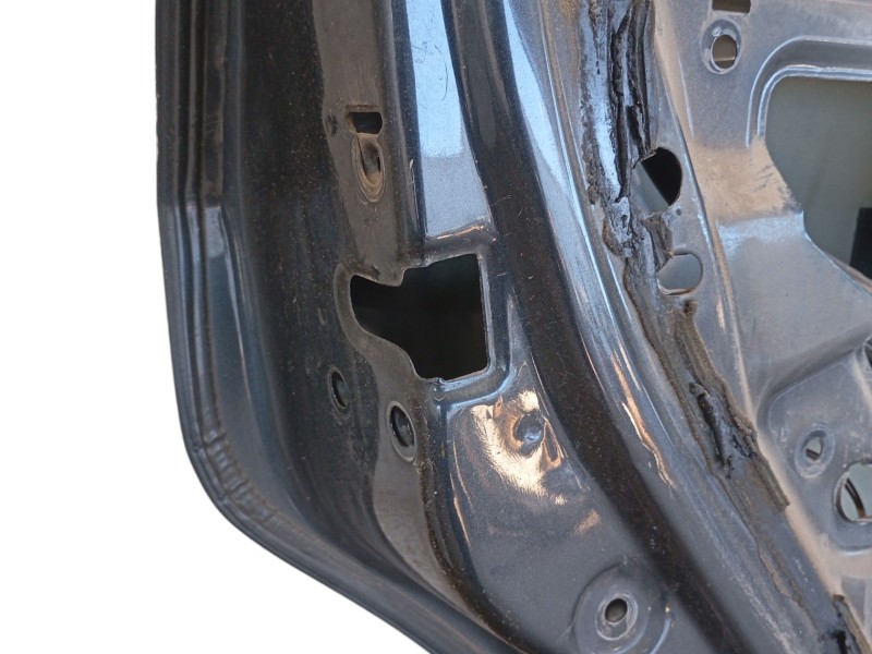 Recambio de puerta trasera izquierda para dacia logan ambiance referencia OEM IAM 821009214R  