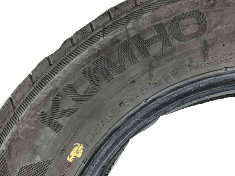 Recambio de neumatico para » otros... modelos referencia OEM IAM 195/65 R15 91V 2 KUMHO