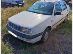 VOLKSWAGEN VENTO (1H2)