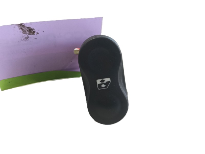Recambio de mando elevalunas delantero izquierdo para dacia logan express (fs_) 1.5 dci (fs0w) referencia OEM IAM   