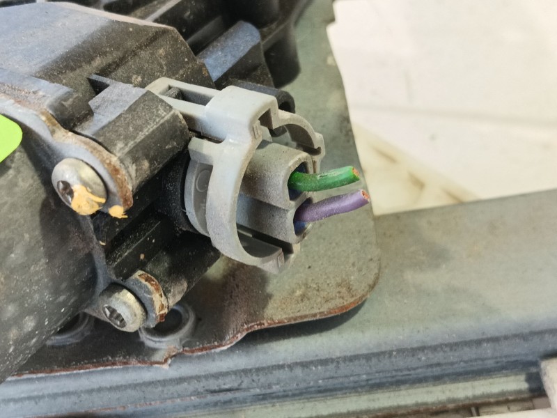 Recambio de elevalunas delantero izquierdo para dacia logan ambiance referencia OEM IAM 8200901099  