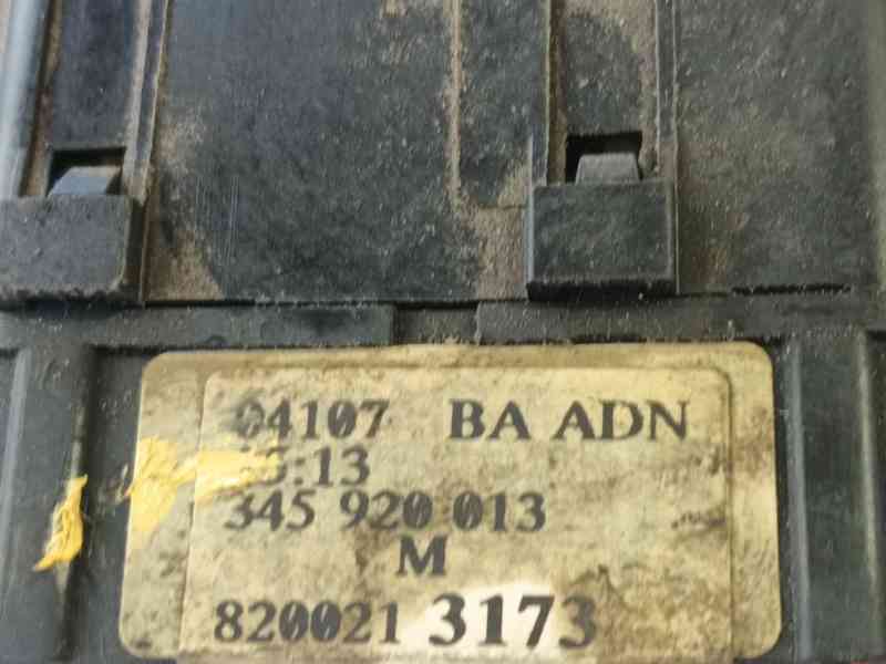 Recambio de mando limpia para dacia logan ambiance referencia OEM IAM   