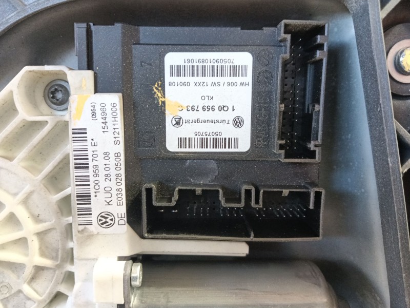 Recambio de elevalunas delantero izquierdo para volkswagen eos (1f7, 1f8) 2.0 tdi referencia OEM IAM 1Q0837461G  