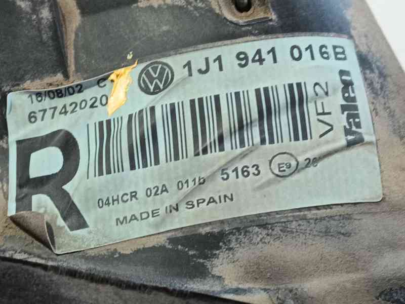 Recambio de faro derecho para volkswagen golf iv (1j1) 1.6 16v referencia OEM IAM 1J1941018F / 1J1941018Q  