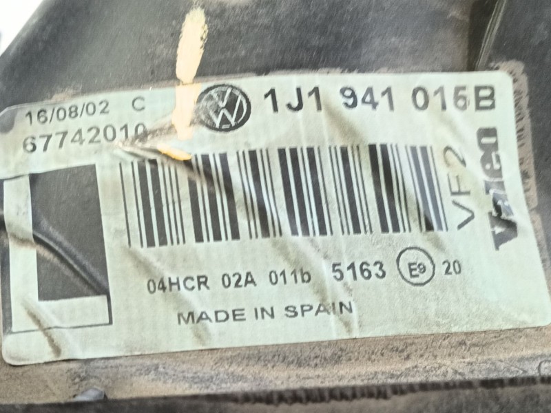 Recambio de faro izquierdo para volkswagen golf iv (1j1) 1.6 16v referencia OEM IAM 1J1941017F / 1J1941017Q  