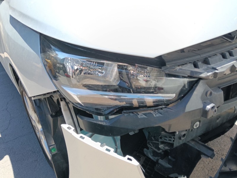 Recambio de faro derecho para opel corsa f (p2jo) 1.2 (68) referencia OEM IAM 9829465380  