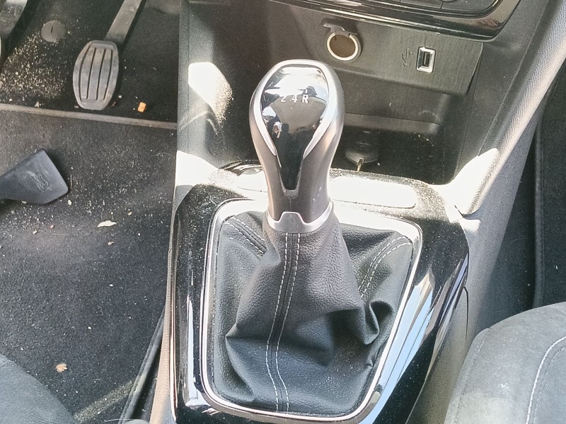 Recambio de pomo palanca cambio para opel corsa f (p2jo) 1.2 (68) referencia OEM IAM   