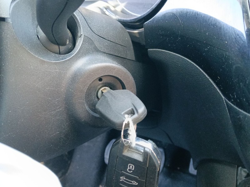 Recambio de conmutador de arranque para opel corsa f (p2jo) 1.2 (68) referencia OEM IAM   