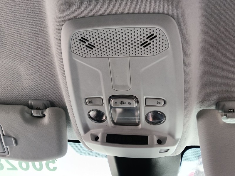 Recambio de luz interior delantera central para opel corsa f (p2jo) 1.2 (68) referencia OEM IAM 96887290PR  