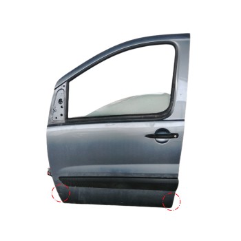 PUERTA DELANTERA IZQUIERDA 9001X4 CON TOQUES DE ÓXIDO