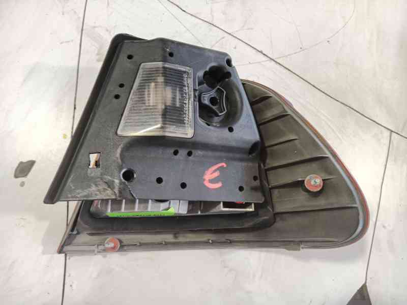 Recambio de piloto trasero izquierdo para bmw 3 (e46) 320 d referencia OEM IAM 63218364921  