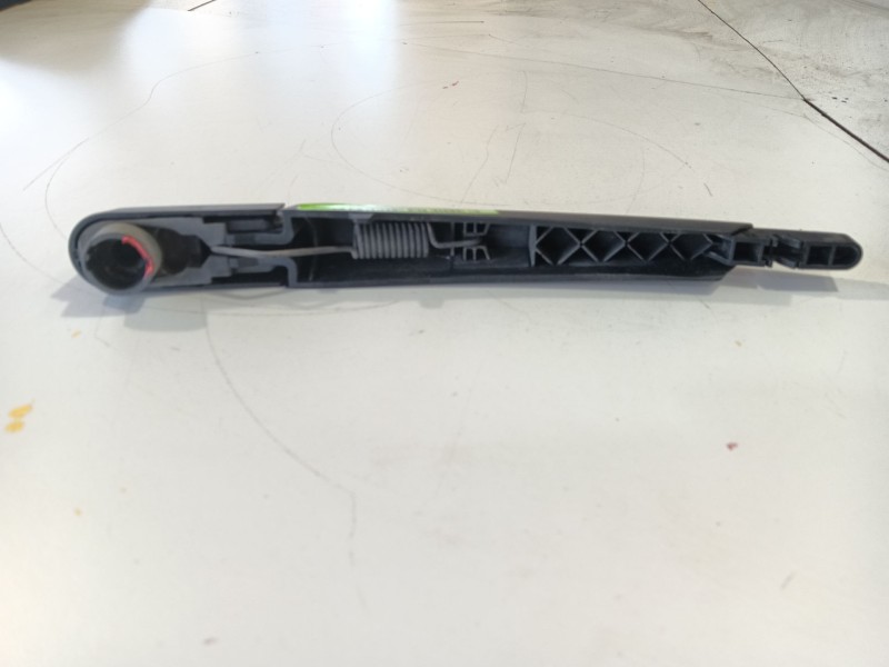 Recambio de brazo limpia trasero para renault captur i (j5_, h5_) 1.5 dci 90 referencia OEM IAM   