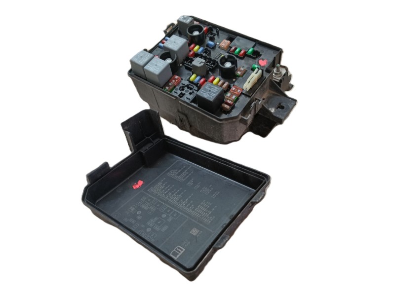 Recambio de caja reles / fusibles para opel corsa e (x15) 1.4 (08, 68) referencia OEM IAM   