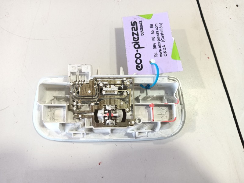 Recambio de luz interior delantera central para renault captur i (j5_, h5_) 1.5 dci 90 referencia OEM IAM   