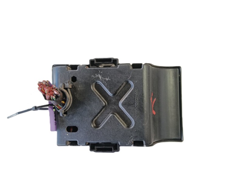 Recambio de caja reles / fusibles para opel corsa e (x15) 1.4 (08, 68) referencia OEM IAM   
