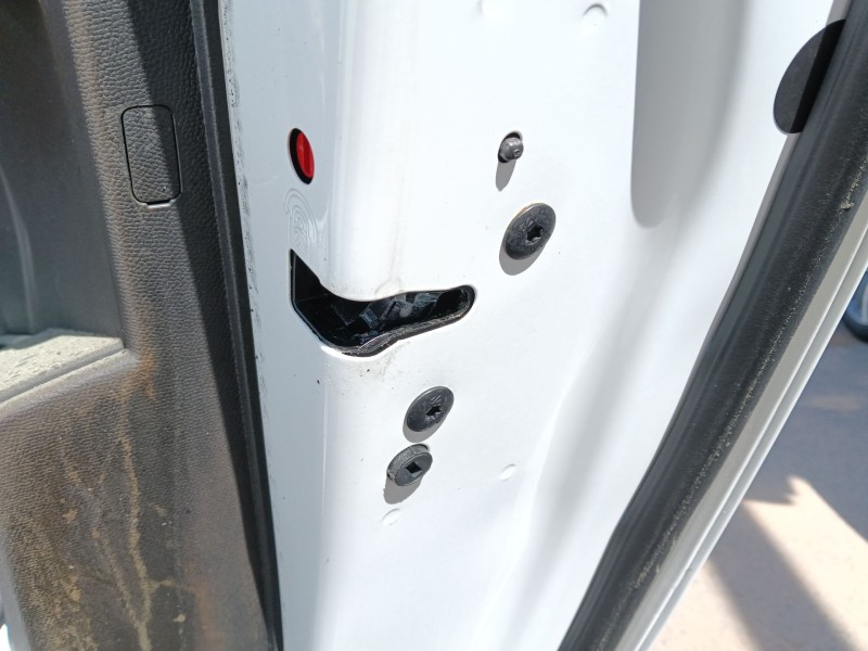 Recambio de cerradura puerta trasera derecha para opel corsa f (p2jo) 1.2 (68) referencia OEM IAM 9844412880  