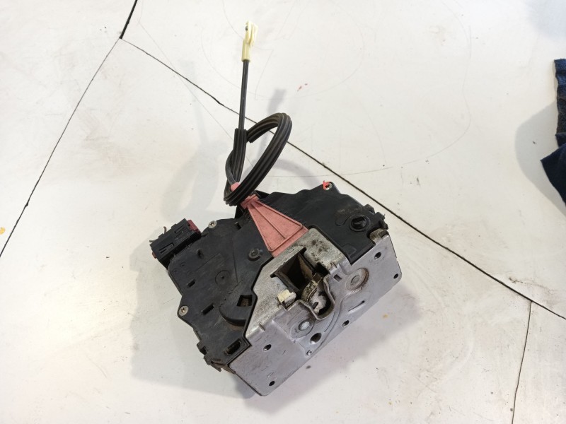Recambio de cerradura puerta trasera izquierda para opel corsa e (x15) 1.4 (08, 68) referencia OEM IAM   