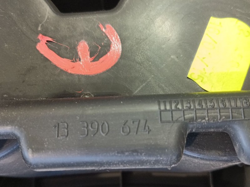 Recambio de apoyabrazos central para opel corsa e (x15) 1.4 (08, 68) referencia OEM IAM   