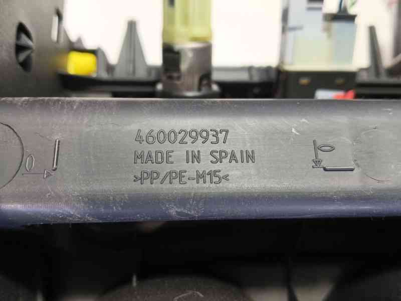 Recambio de apoyabrazos central para opel corsa e (x15) 1.4 (08, 68) referencia OEM IAM   