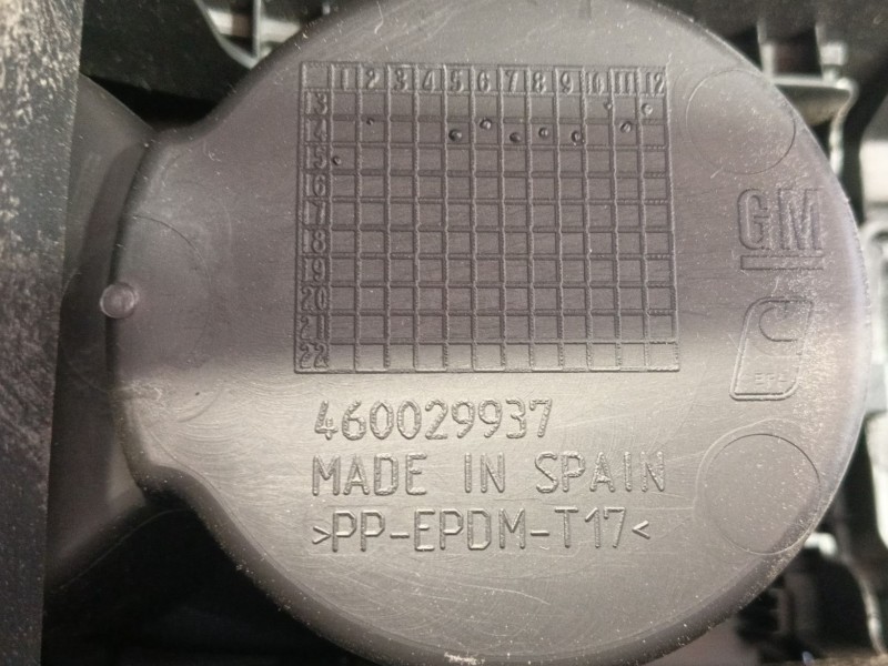 Recambio de apoyabrazos central para opel corsa e (x15) 1.4 (08, 68) referencia OEM IAM   