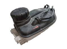 Recambio de deposito expansion para mercedes-benz clase gla (x156) gla 220 d (156.903) referencia OEM IAM A2465000049  