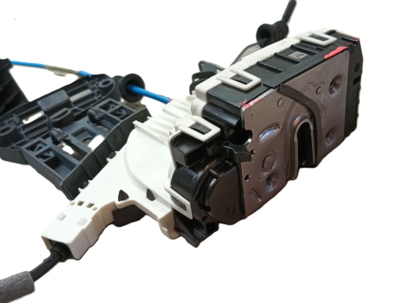 Recambio de cerradura puerta trasera izquierda para mercedes-benz clase gla (x156) gla 220 d (156.903) referencia OEM IAM 204730