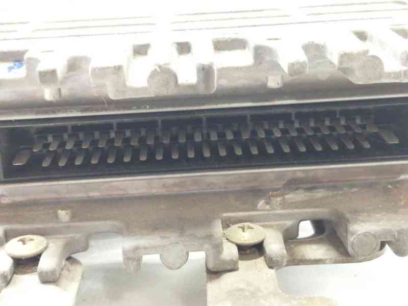 Recambio de centralita motor uce para volkswagen polo berlina (6n1) referencia OEM IAM 030906027K  