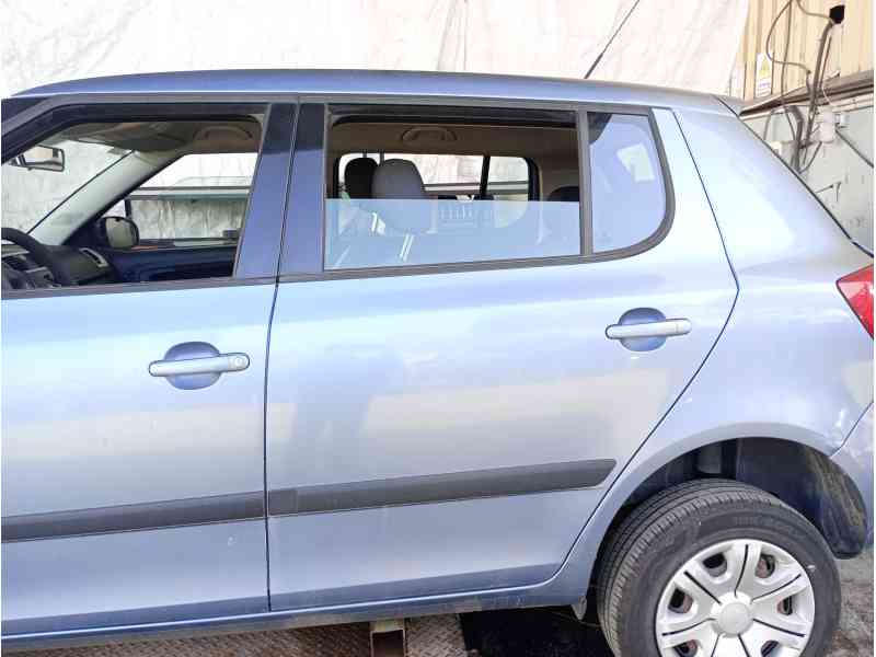 Recambio de puerta trasera izquierda para skoda fabia ii (542) 1.2 referencia OEM IAM 5J6833055  