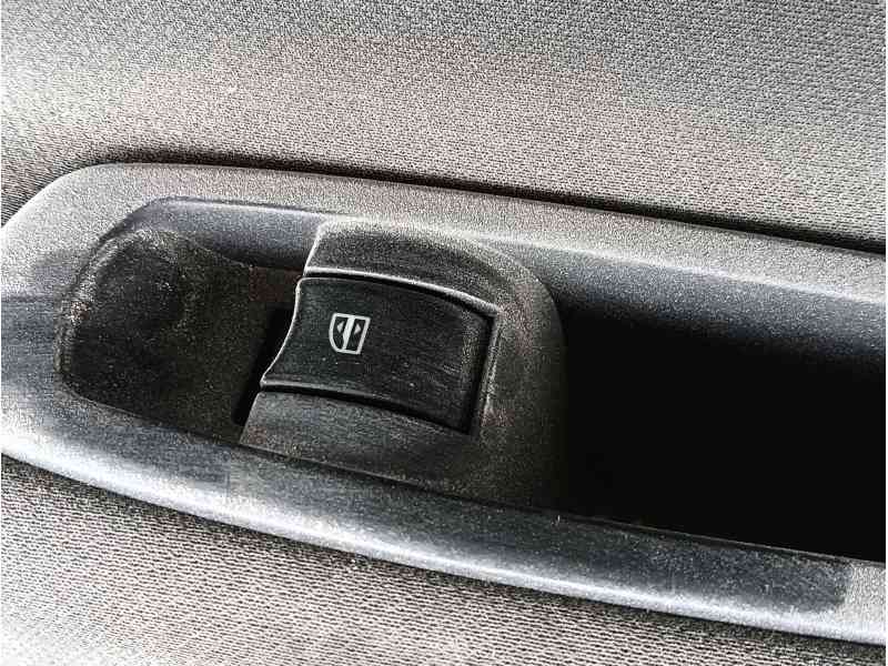 Recambio de puerta trasera derecha para renault koleos 2.0 dci diesel fap referencia OEM IAM 821001776R COMPLETA 