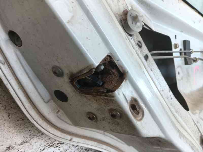 Recambio de puerta trasera izquierda para volkswagen vento (1h2) 1.9 sdi referencia OEM IAM 1H4833055  