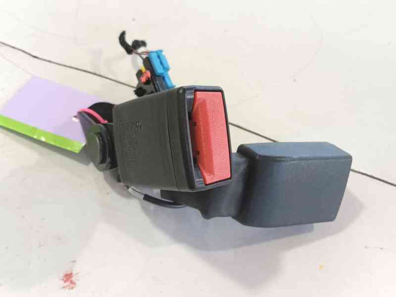 Recambio de enganche cinturon trasero izquierdo para mercedes-benz clase gla (x156) gla 220 d (156.903) referencia OEM IAM   
