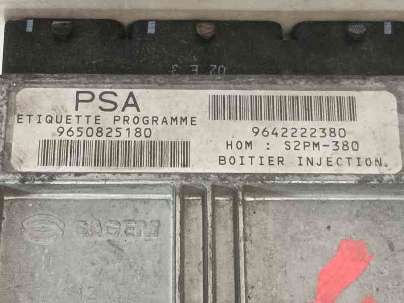 Recambio de centralita motor uce para citroën c3 i (fc_, fn_) 1.4 i referencia OEM IAM 1940R7 215842283 