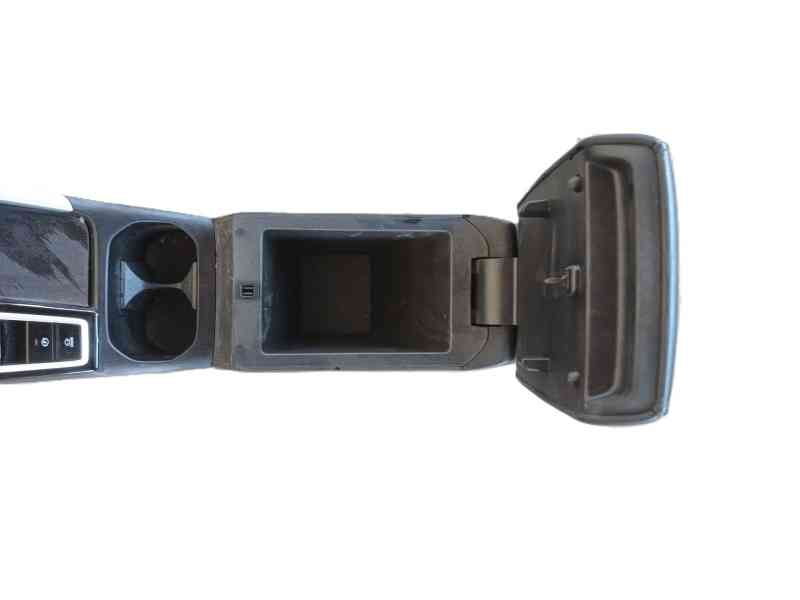 Recambio de apoyabrazos central para mg zs hybrid+ 1.5 referencia OEM IAM   
