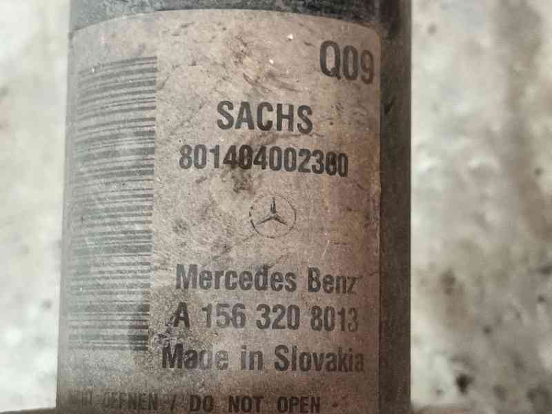 Recambio de amortiguador delantero derecho para mercedes-benz clase gla (x156) gla 220 d (156.903) referencia OEM IAM A156323180