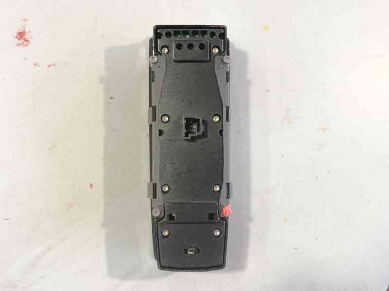 Recambio de mando elevalunas delantero izquierdo para mercedes-benz clase gla (x156) gla 220 d (156.903) referencia OEM IAM 1669