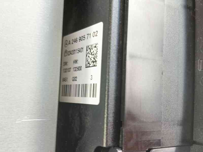 Recambio de sistema audio / radio cd para mercedes-benz clase gla (x156) gla 220 d (156.903) referencia OEM IAM  2013DJ7663 