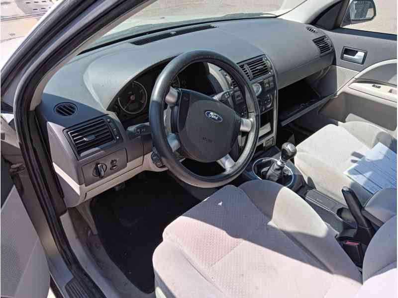 ford mondeo iii sedán (b4y) del año 2001