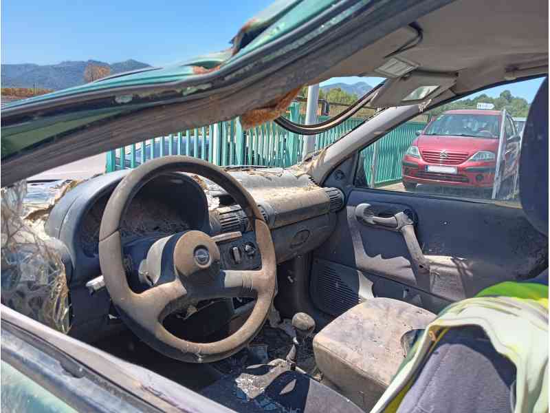 opel corsa b (s93) del año 1995
