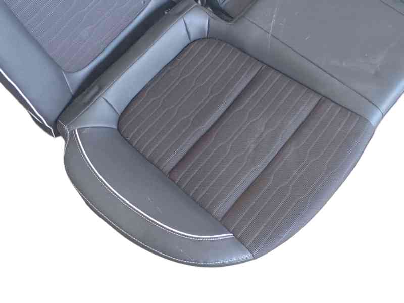 Recambio de asientos traseros para kia stonic (yb) 1.0 t-gdi eco-dynamics+ referencia OEM IAM  89160H8200 