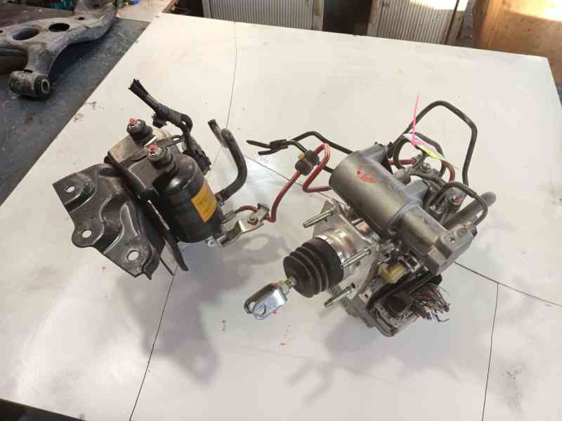 Recambio de abs para lexus ct (zwa10_) 200h (zwa10_) referencia OEM IAM   