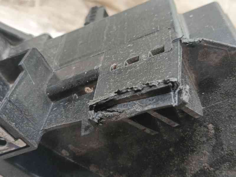 Recambio de faro izquierdo para mg zs hybrid+ 1.5 referencia OEM IAM   