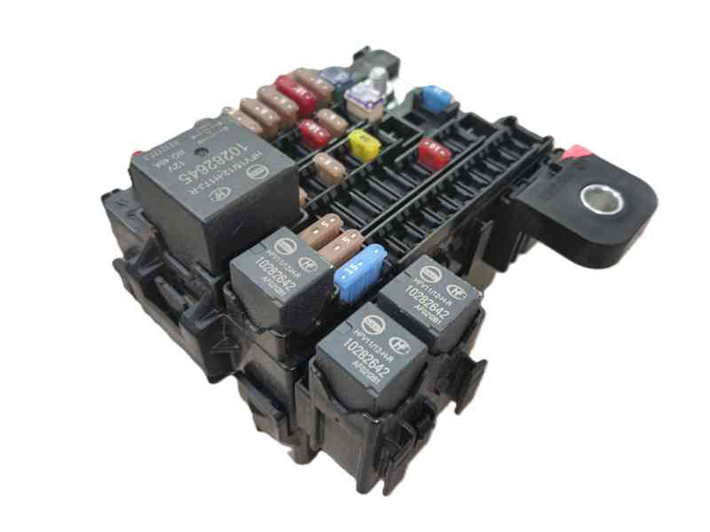 Recambio de caja reles / fusibles para mg zs hybrid+ 1.5 referencia OEM IAM  10577500 