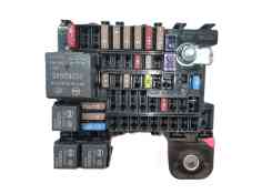 Recambio de caja reles / fusibles para mg zs hybrid+ 1.5 referencia OEM IAM  10577500  2