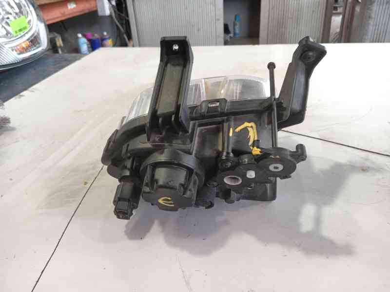 Recambio de faro antiniebla izquierdo para kia stonic (yb) 1.0 t-gdi eco-dynamics+ referencia OEM IAM 92201H8700  