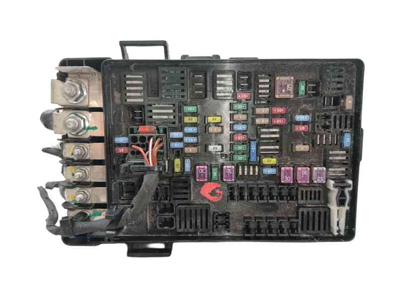 Recambio de caja fusibles delantera para mg zs hybrid+ 1.5 referencia OEM IAM  11738142 